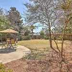 Charming House With Patio, 3 Half Mi To Beach!