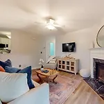 Sandpiper Cottage - 30 Day Rental