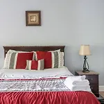 Private Room Balcony And Bathroom In Charleston