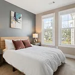 Landing Modern Apartment With Amazing Amenities