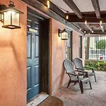 Unique & Charming 1 Bedroom One Block To King St