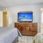Charming 4-Bed Retreat Central Location!
