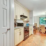 Mount Pleasant Condo - Near Charleston And Beaches!