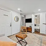 Unique & Charming 1 Bedroom One Block To King St