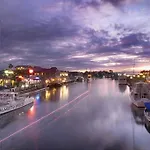 Holy City Charm - Mins To Dtwn - Beach Shem Creek