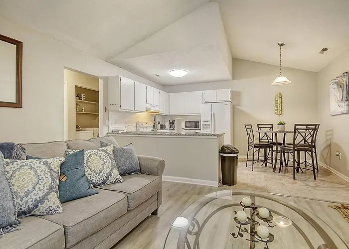 Charming 4-Bed Retreat Central Location!