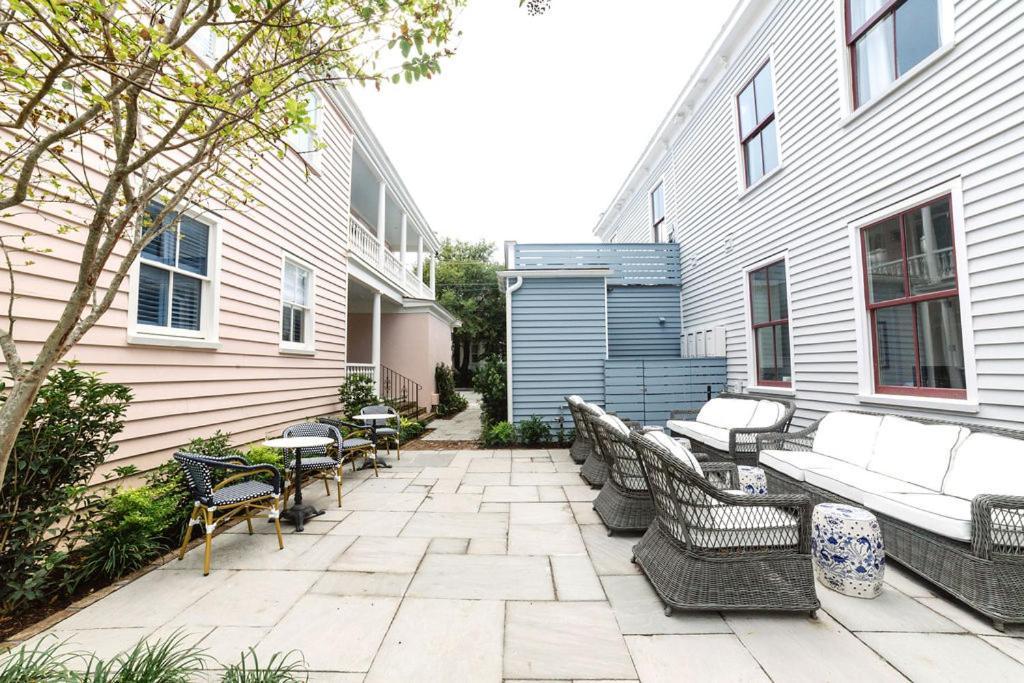 Apartment East 46 E *