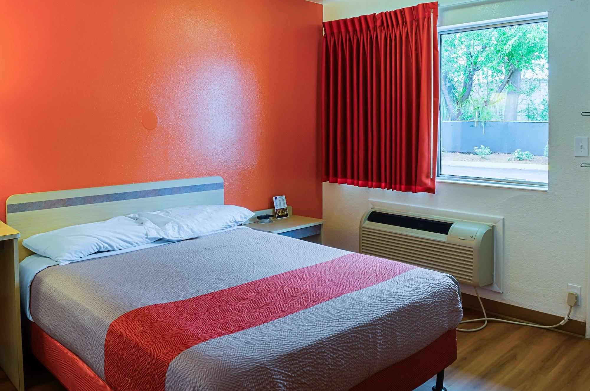 Hotel West Ashley Charleston