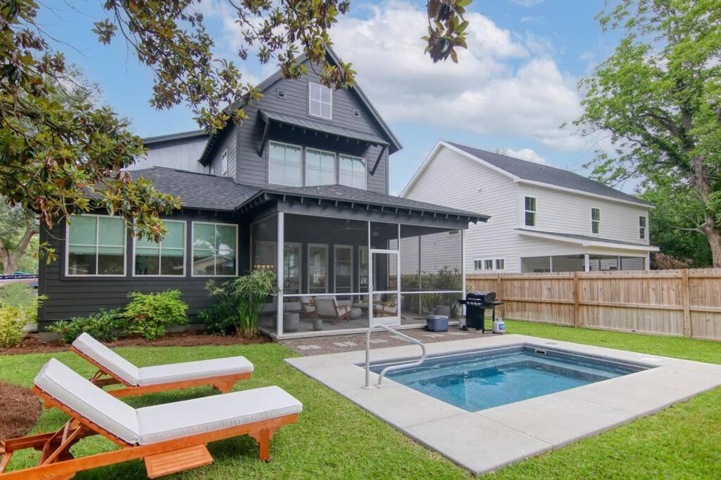 Music Manor 3-king Beds W Pool Mins To Beach&dt Holiday home *