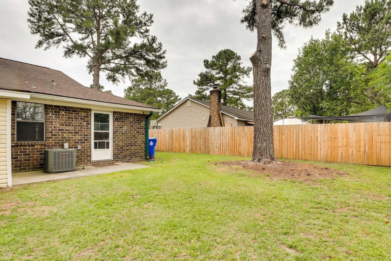 Vibrant North Duplex Near Airport!