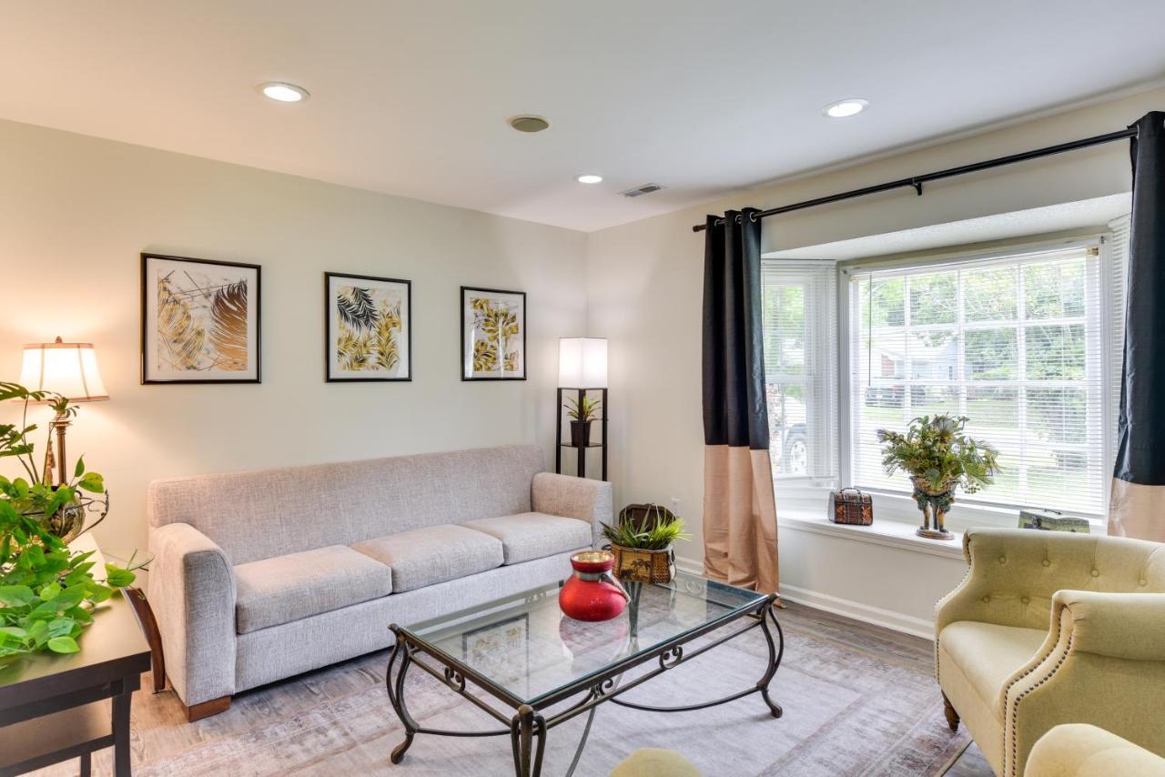 Vacation With Yard! Holiday home Charleston