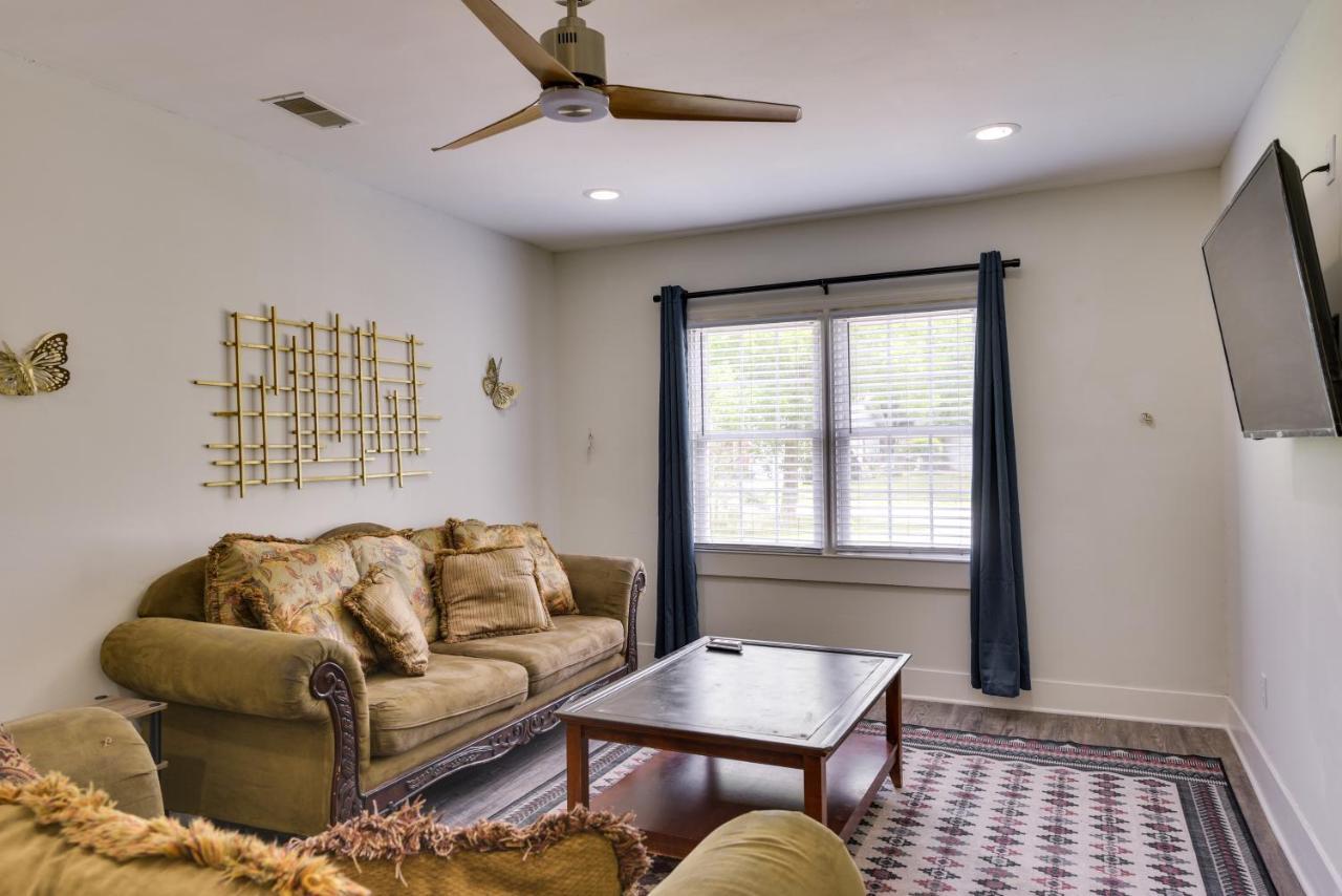 Vacation With Yard! Holiday home Charleston