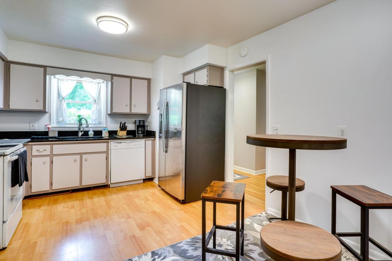 Vacation 6 Mi To Downtown And Beach! Holiday home
