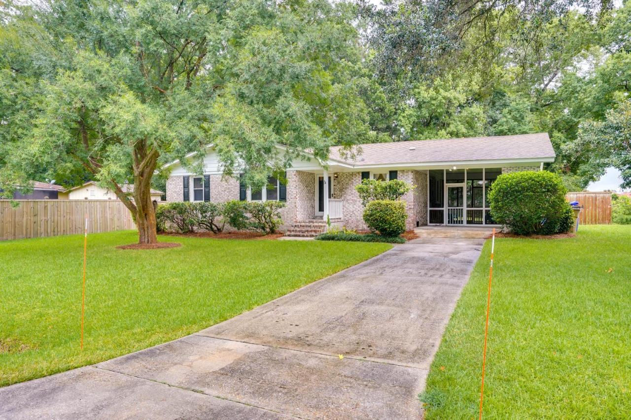 Vacation 6 Mi To Downtown And Beach! Holiday home Charleston