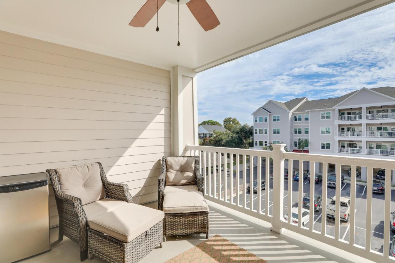 With Pool Access Near Folly Beach! Apartment