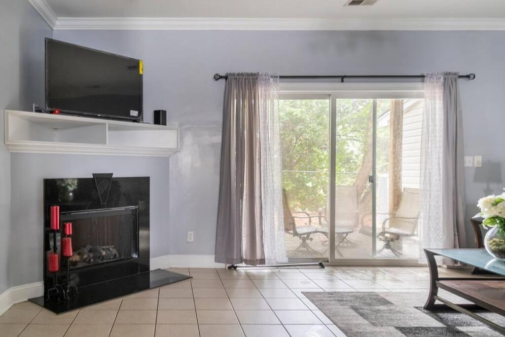 Private Balcony And Bathroom In * Charleston