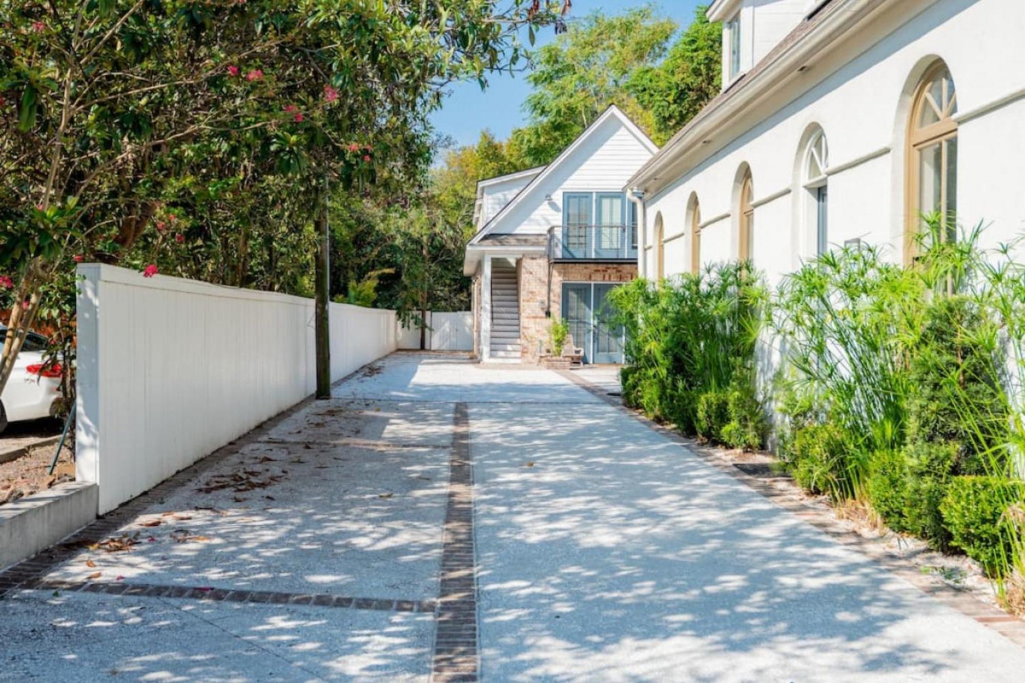 The Chapel Carriage House C By Avantstay Gorgeous Character In Historic Dt W Hot Tub * Charleston