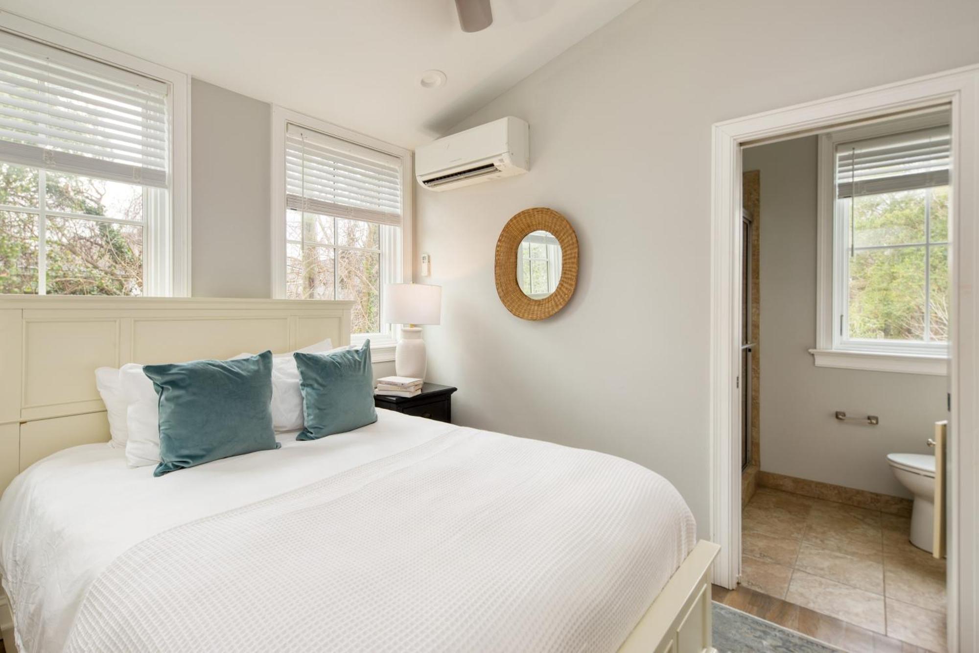 The Chapel Carriage House C By Avantstay Gorgeous Character In Historic Dt W Hot Tub Holiday home Charleston