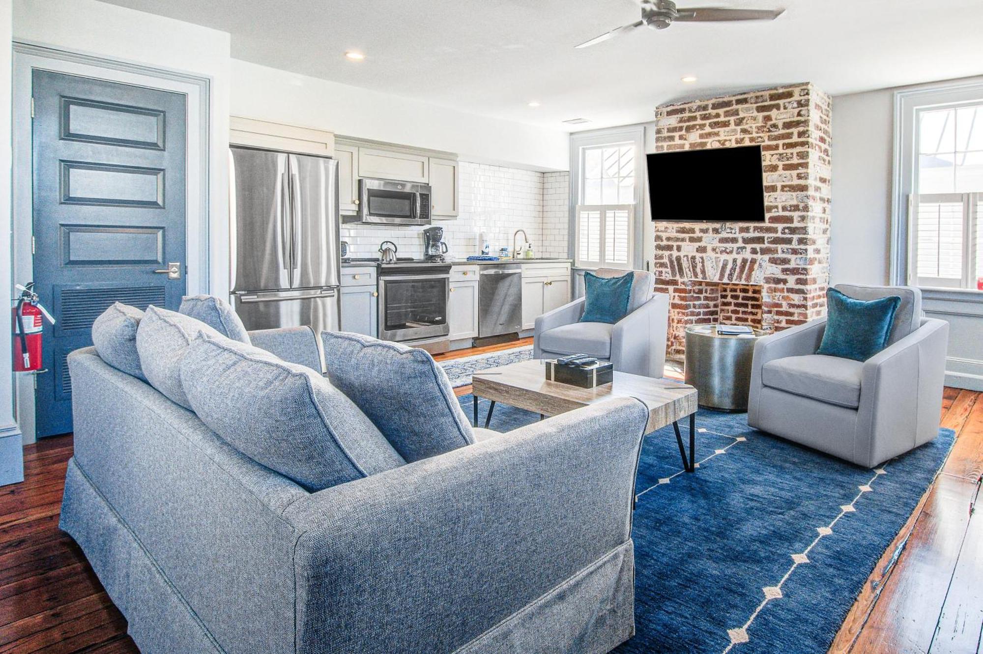 15 Cannon Apartment Charleston