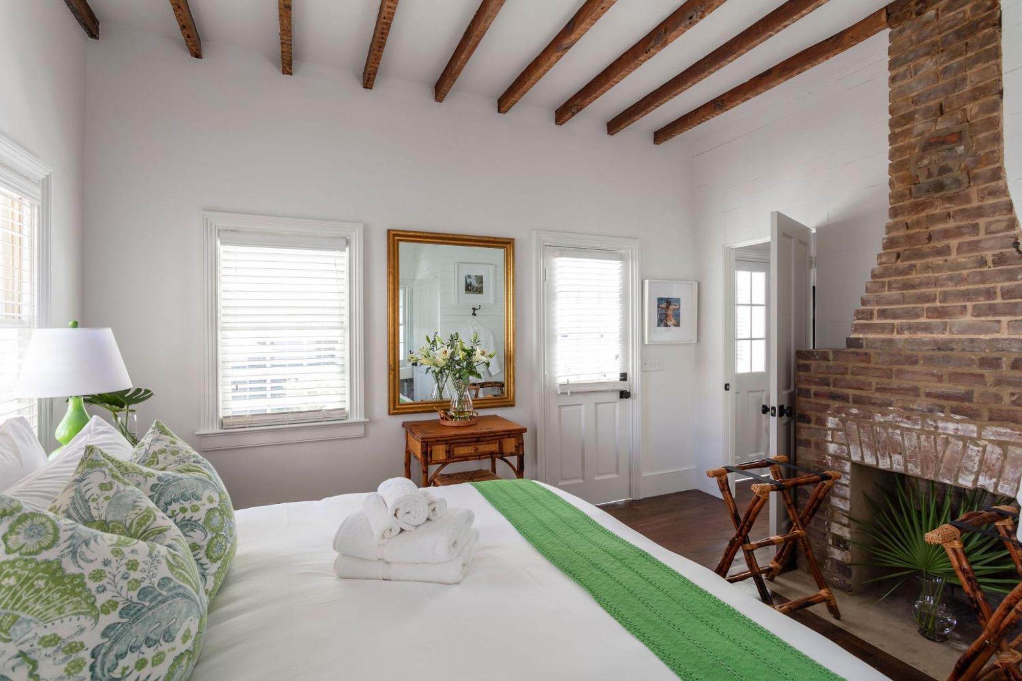 At Casa Zoe Holiday home Charleston