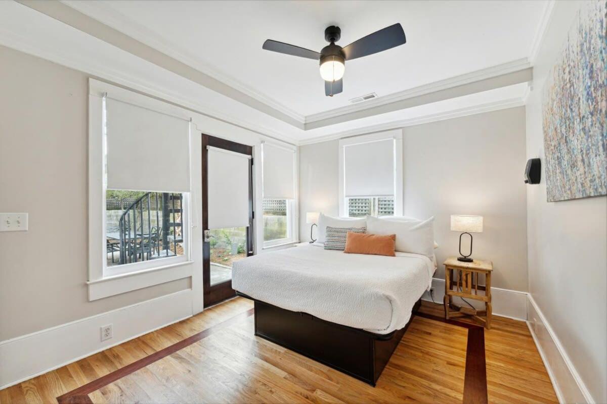 Apartment Downtown 3 Bedroom With Tons Of Natural Light