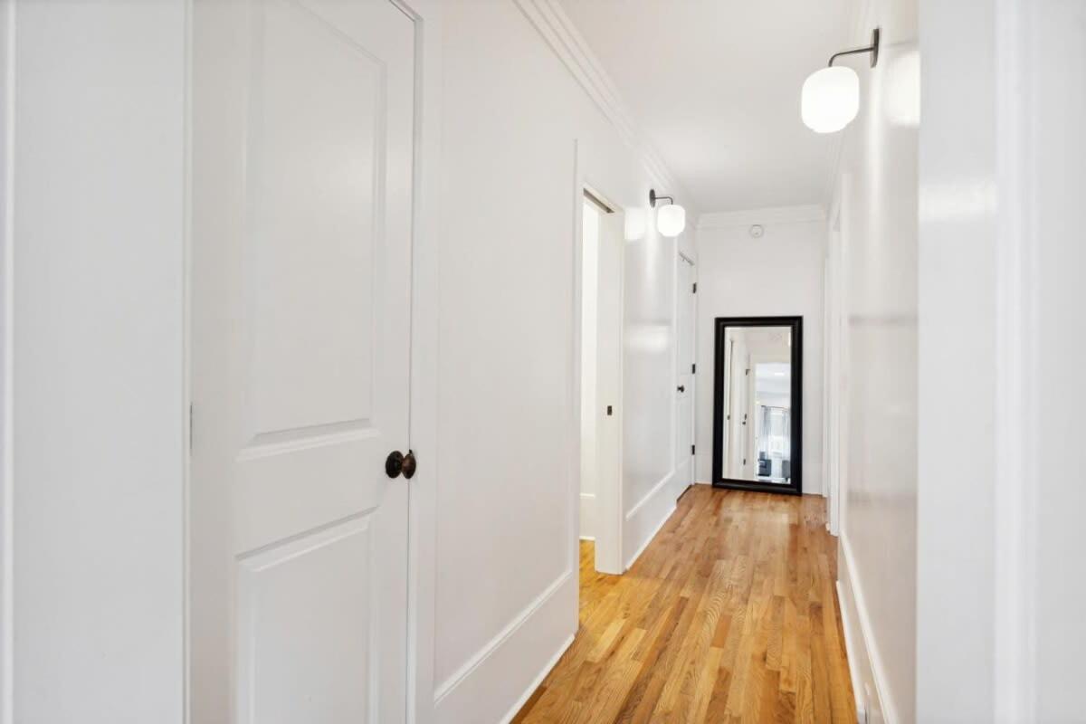 Downtown 3 Bedroom With Tons Of Natural Light Charleston