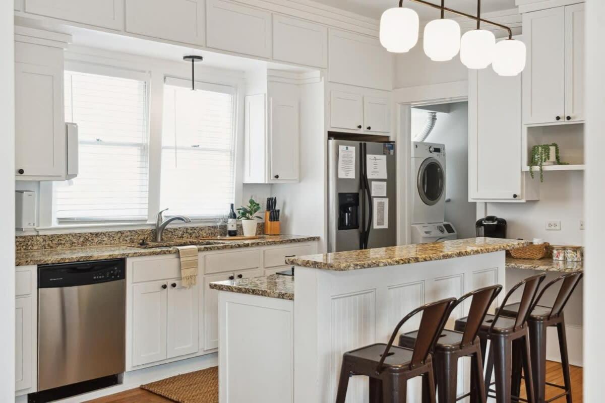 Downtown 3 Bedroom With Tons Of Natural Light Charleston