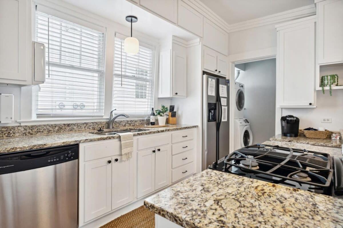 Apartment Downtown 3 Bedroom With Tons Of Natural Light Charleston