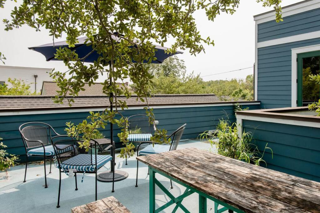 Elegant Sunlit With Private Rooftop Oasis Apartment *