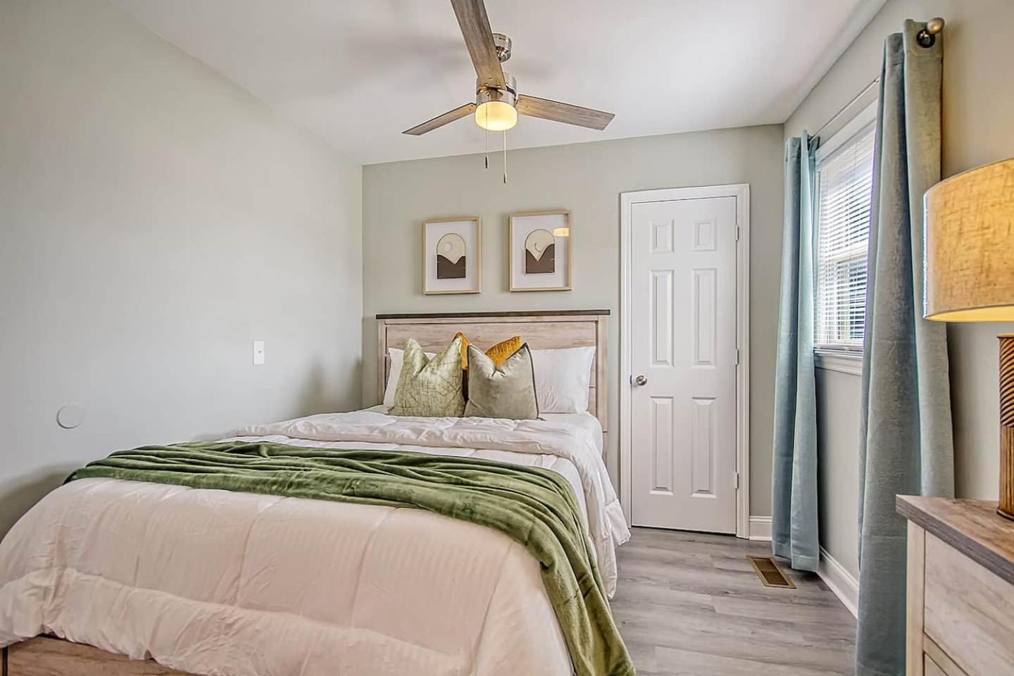 Holiday home Close To Downtown Charleston! 2 Bedroom Retreat