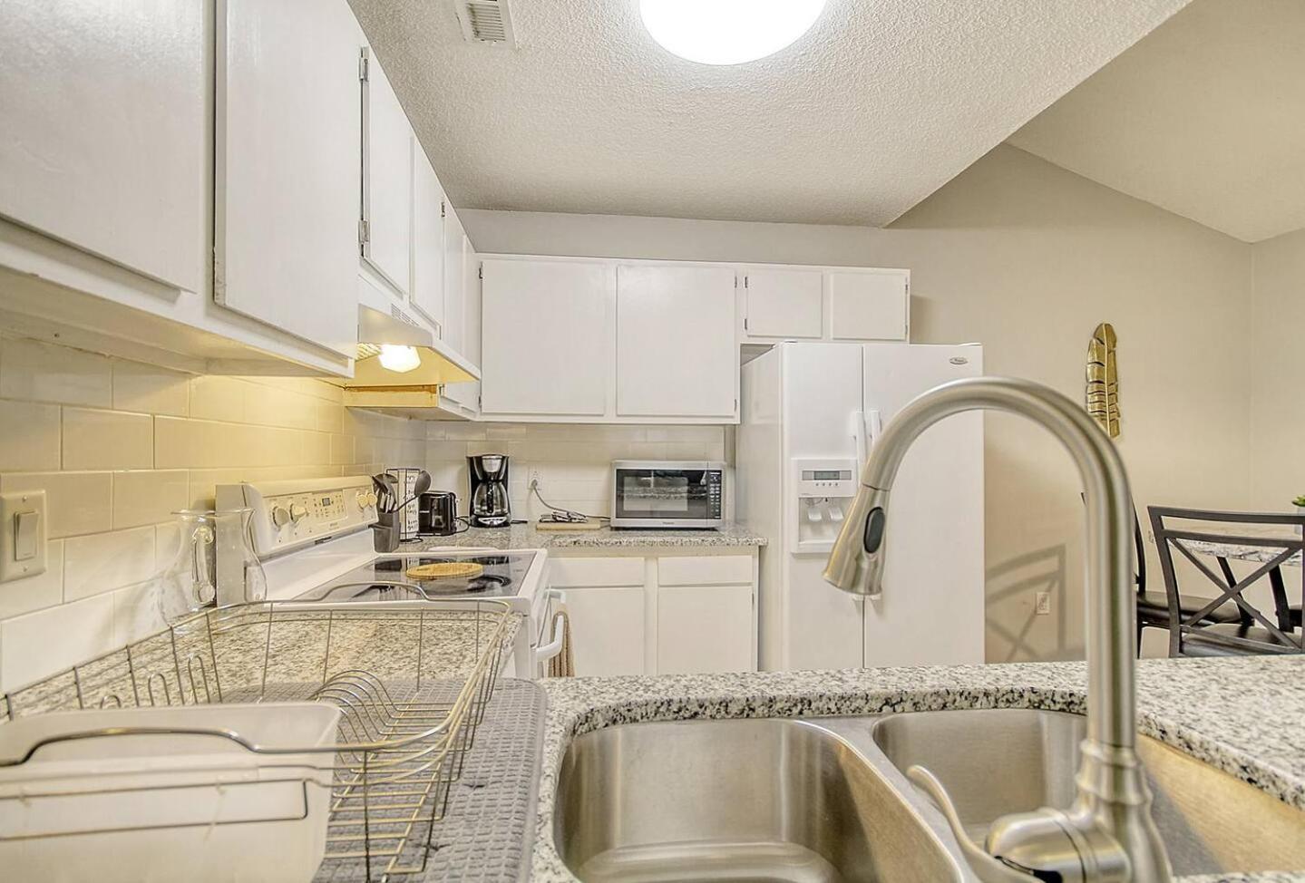 Charming 4-bed Retreat Location!