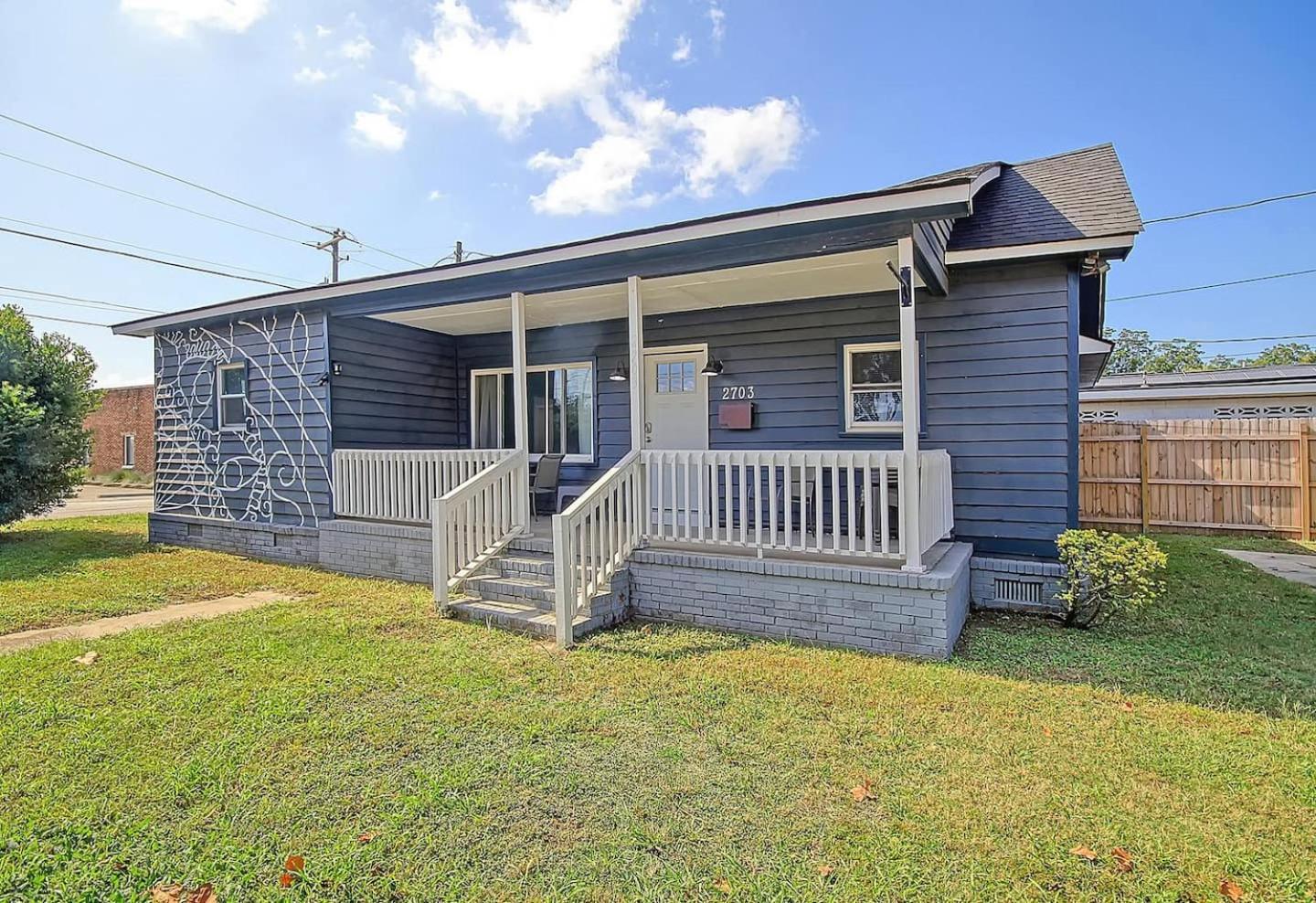 Close To Downtown Charleston! 2 Bedroom Retreat Charleston