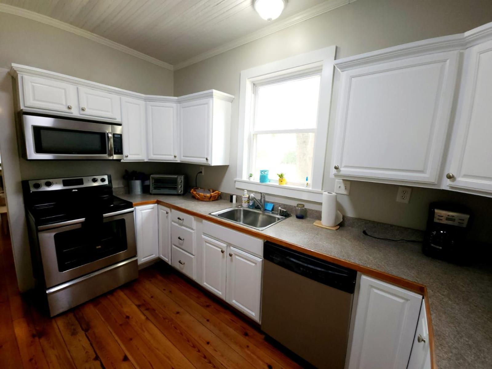 Holiday home Park Circle's Gem Near Downtown And Beaches