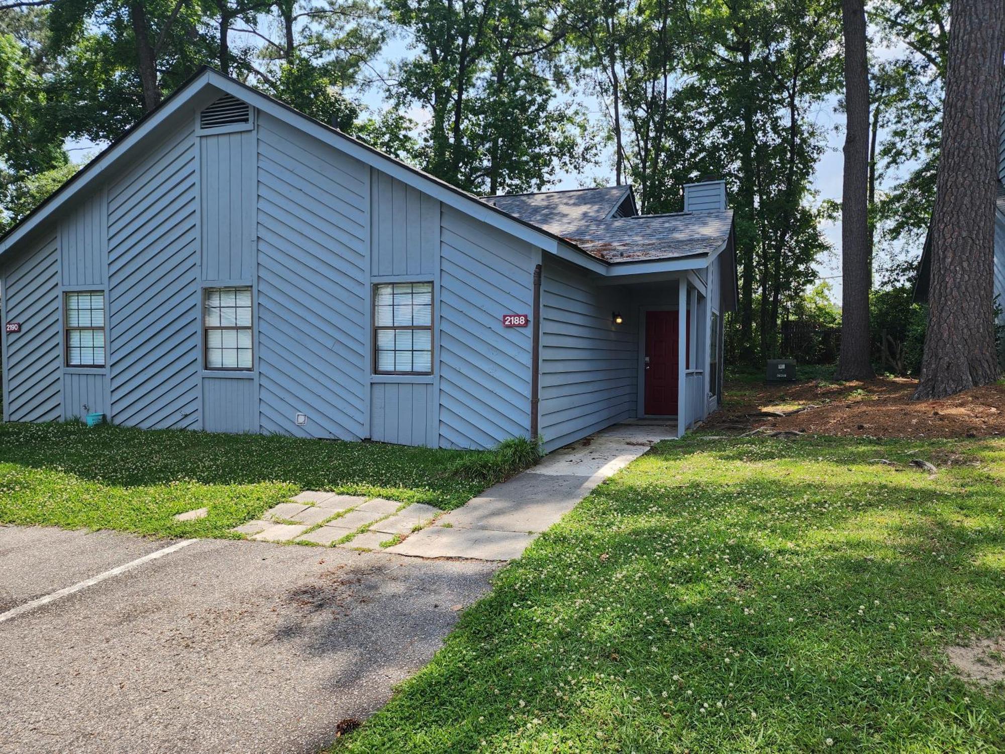 Holiday home Charming 4-bed Retreat Location!