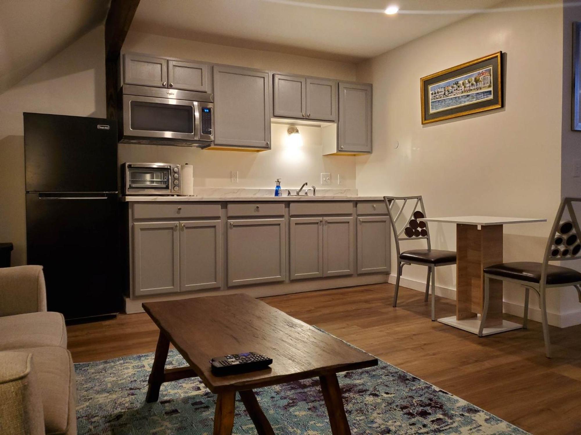 The Bird Sanctuary Apartment Charleston
