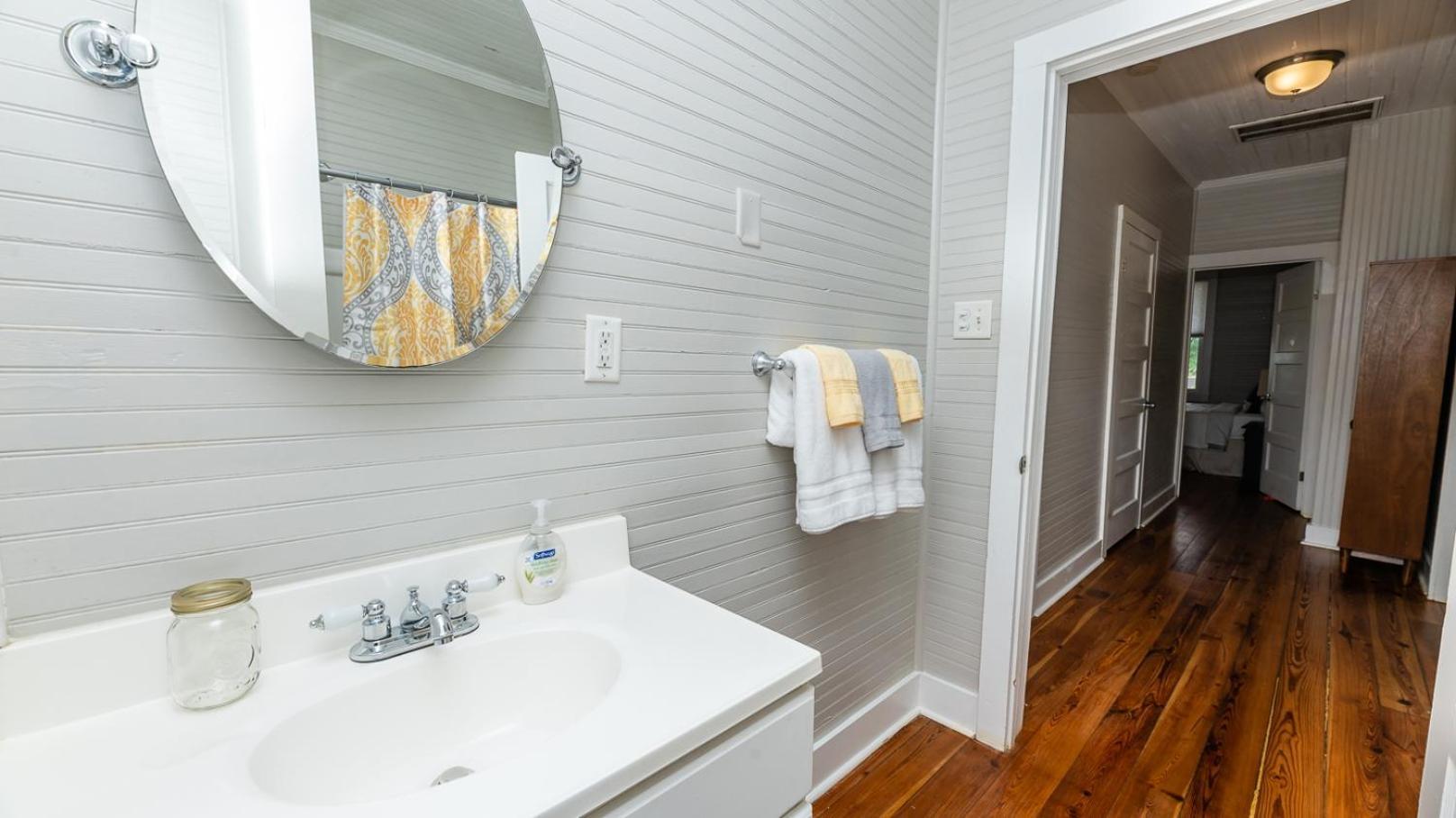 Park Circle's Gem Near Downtown And Beaches Charleston