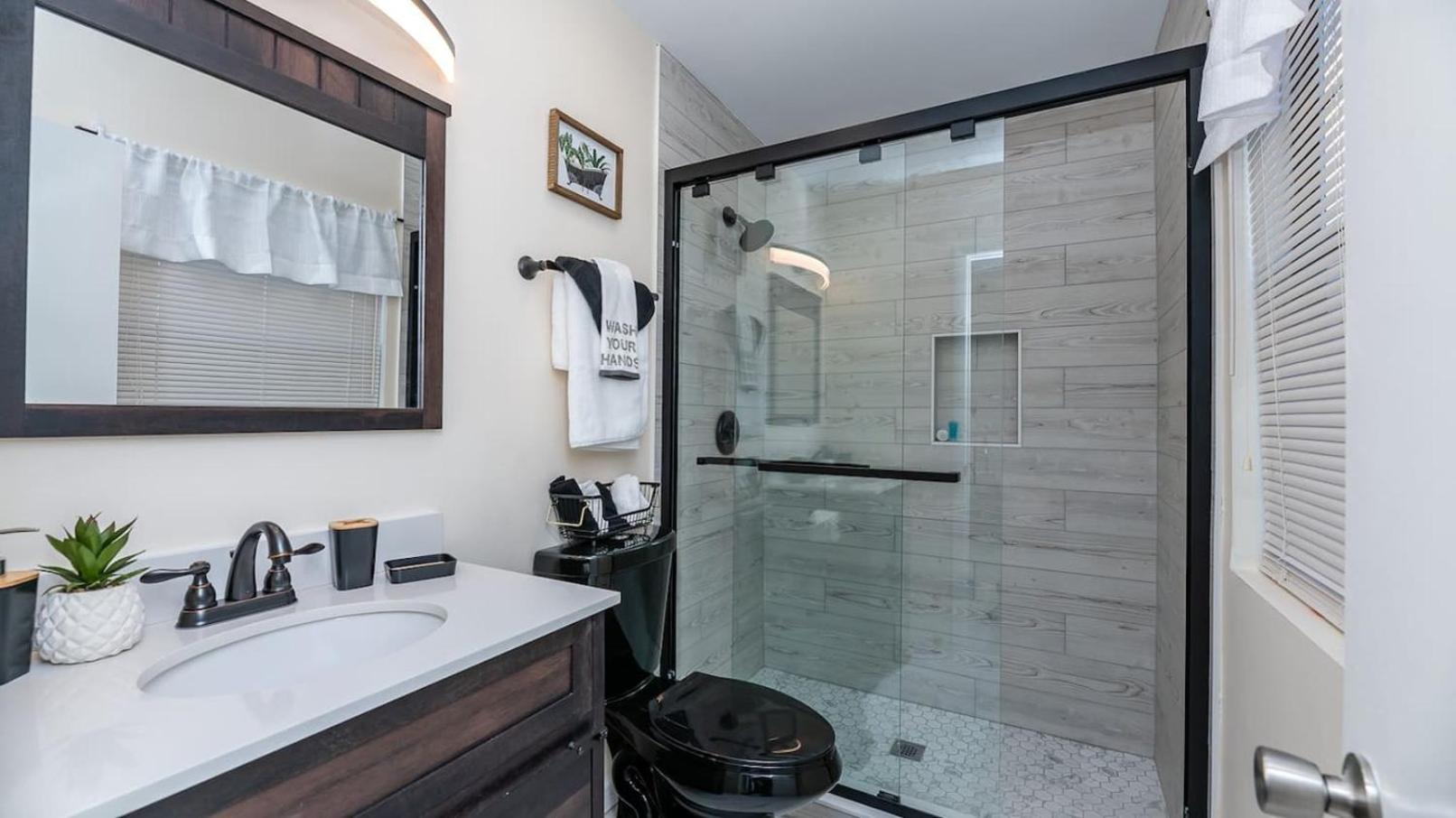 Convenient Modern Villa, 3 Beds, Near Everything * Charleston