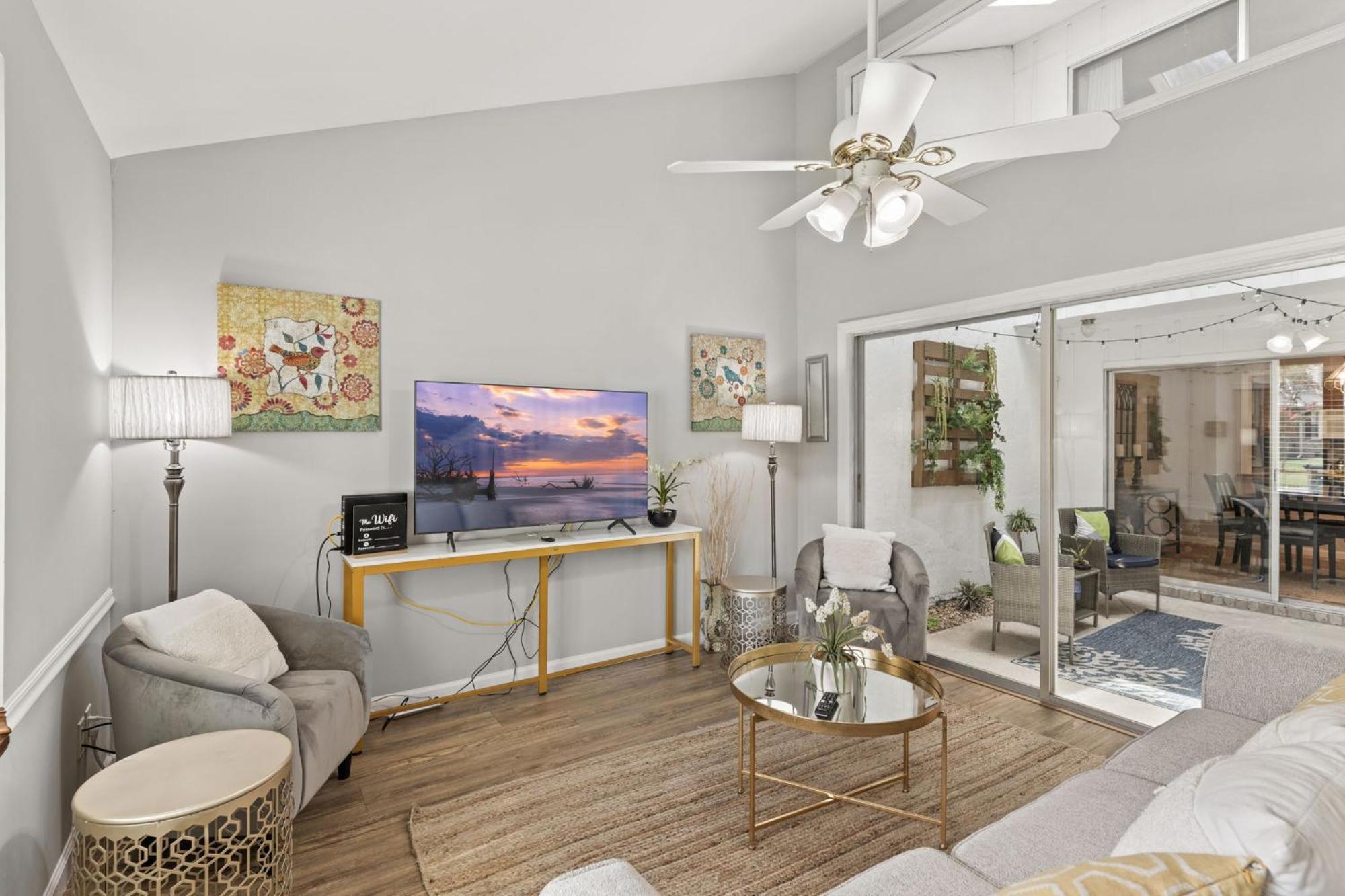 Cypress Apartment *