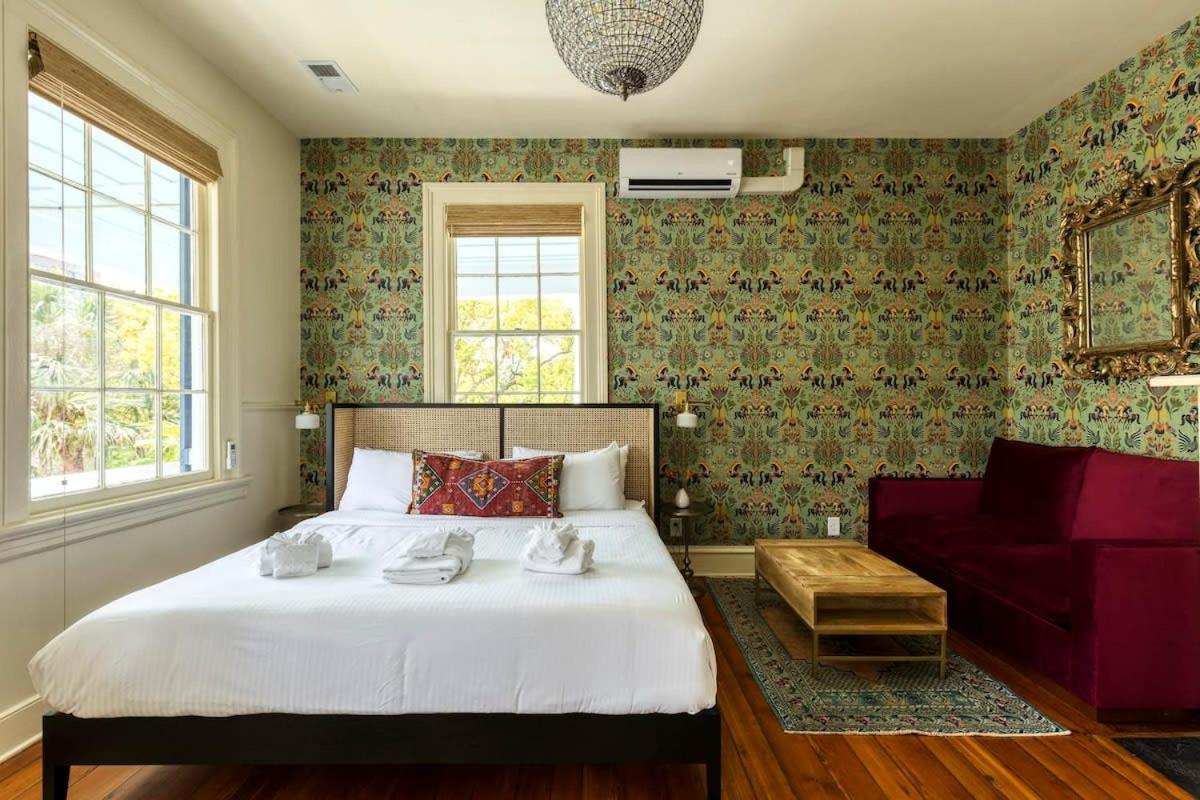 The Ashley Veranda King Includes Breakfast Bed & Breakfast Charleston