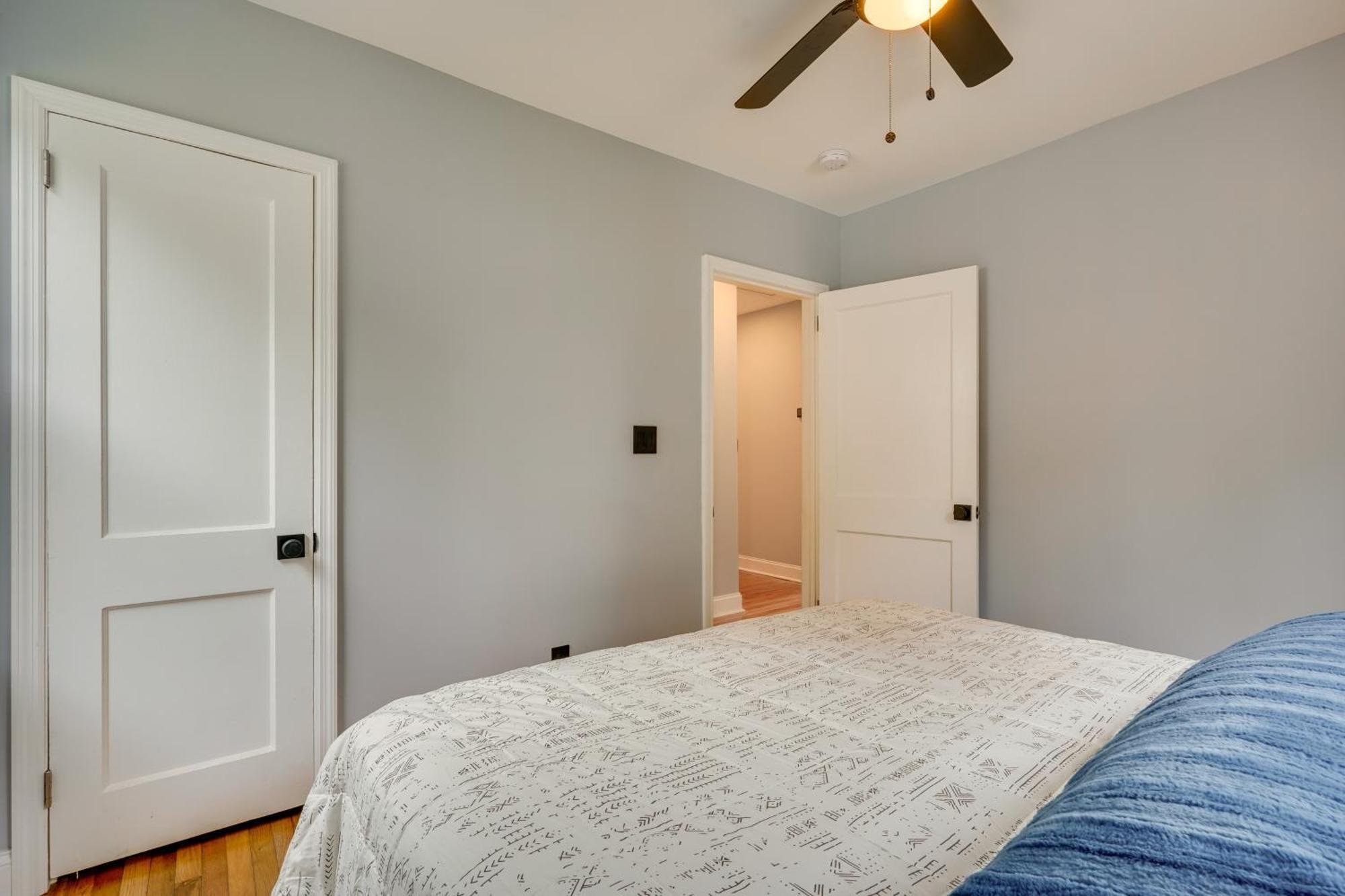 3 Mi To Park Circle North Abode! *