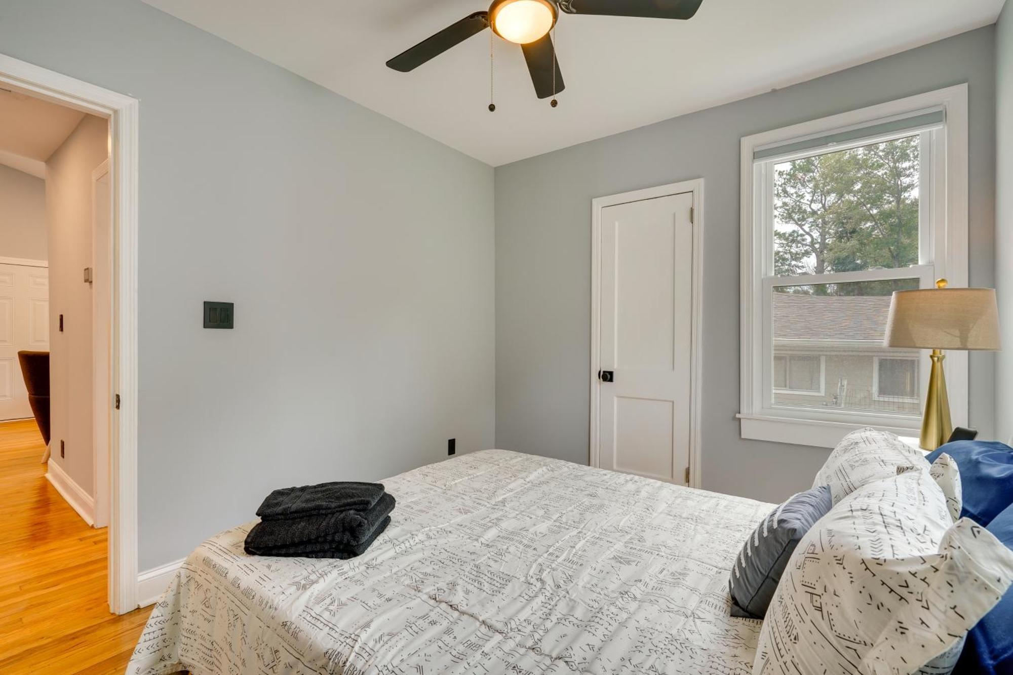 Holiday home 3 Mi To Park Circle North Abode! Charleston