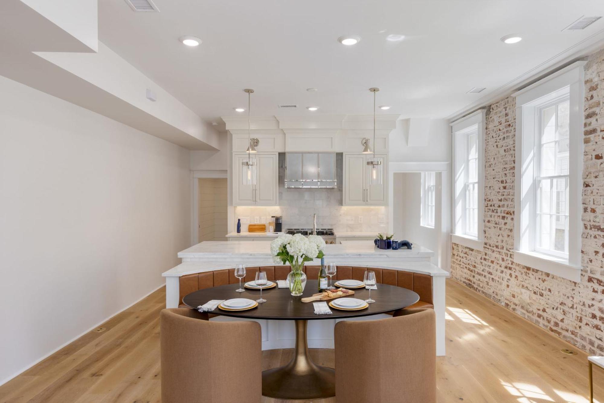 State St B By Avantstay French Quarter Rooftop Aesthetic Design