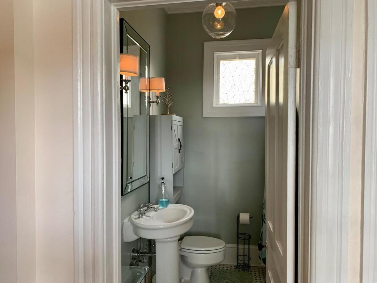 30 Day Minimum! Downtown Cannon Park 2 Bdr Holiday home Charleston