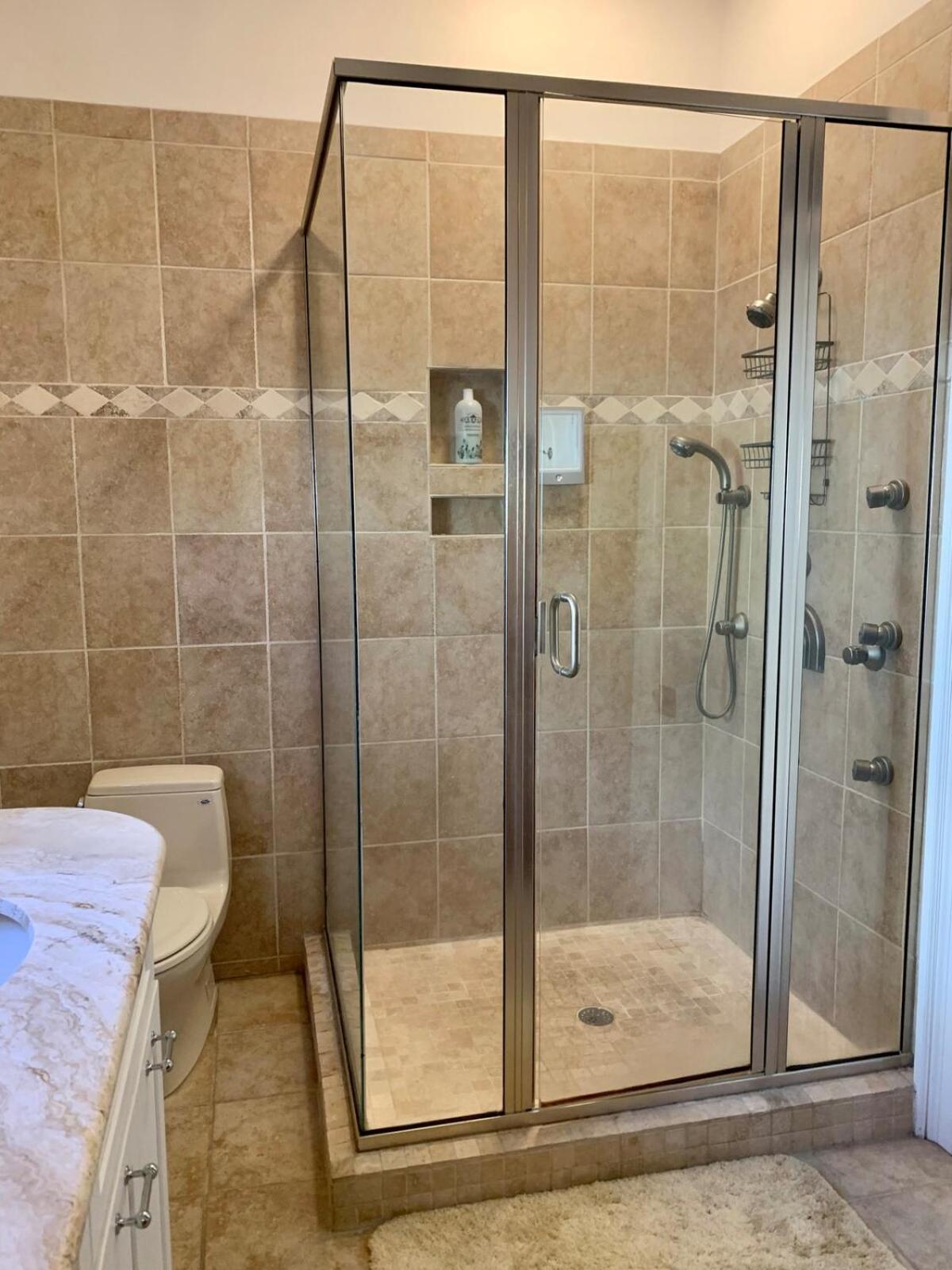 30 Day Minimum! Downtown Cannon Park 2 Bdr Holiday home *