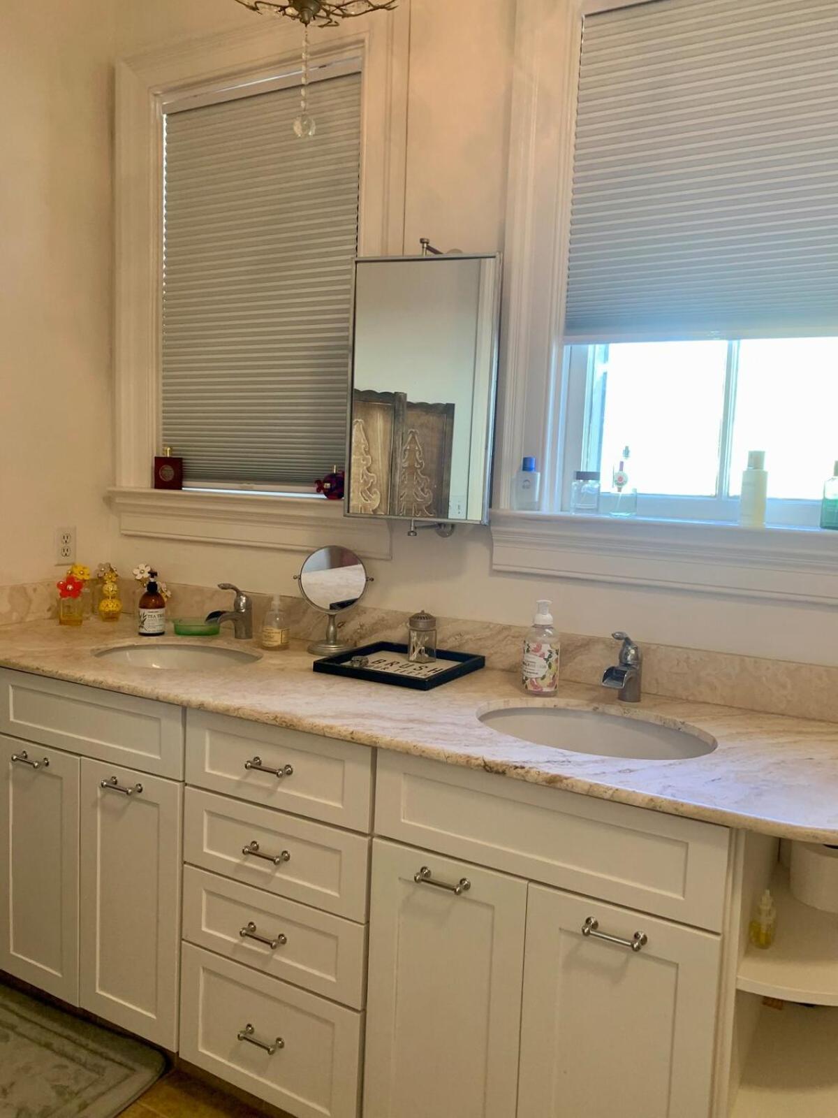 Holiday home 30 Day Minimum! Downtown Cannon Park 2 Bdr *