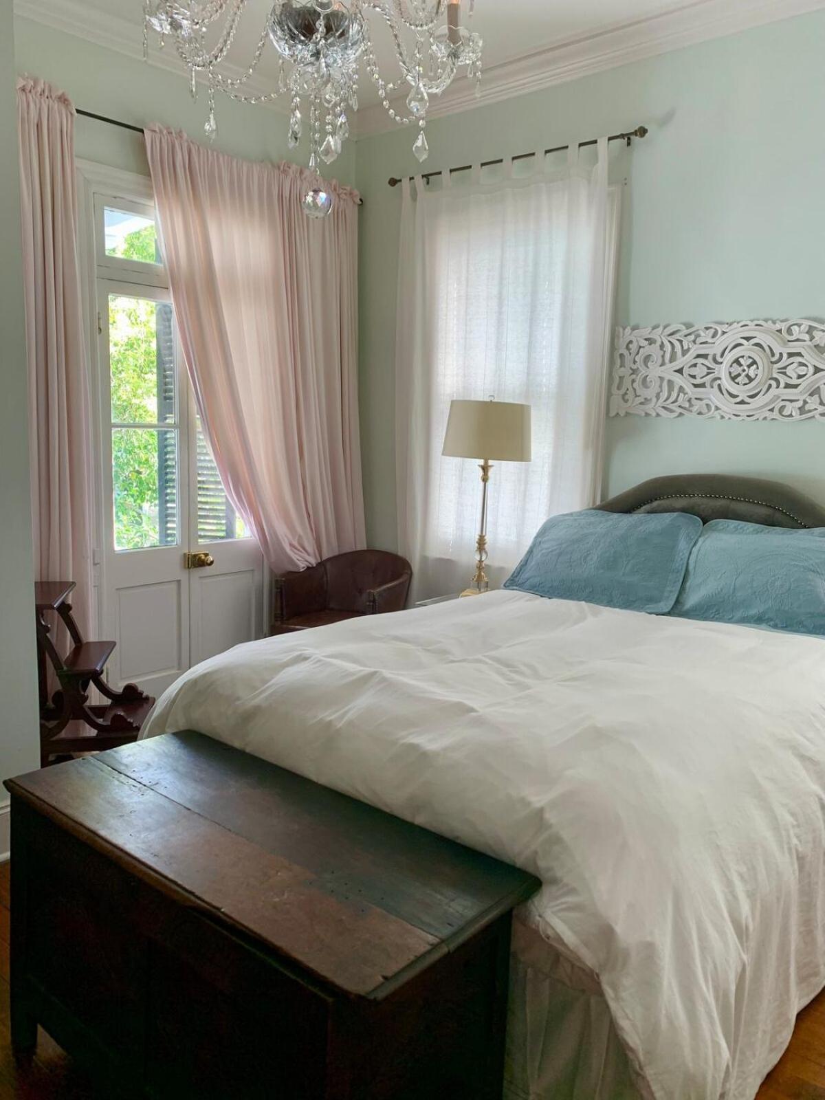Holiday home 30 Day Minimum! Downtown Cannon Park 2 Bdr Charleston