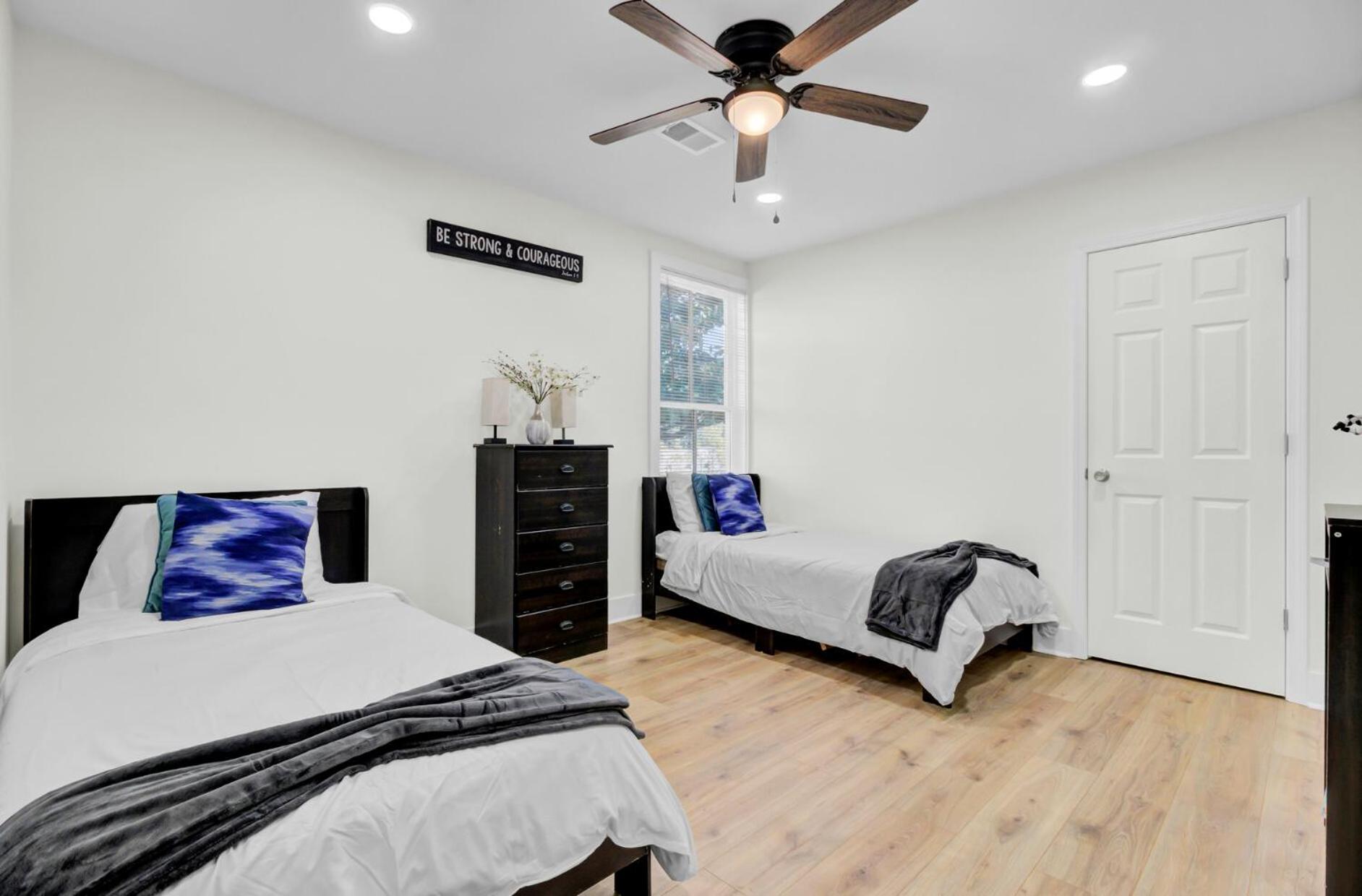 Holiday home Cozy House Just Minutes From Downtown Charleston