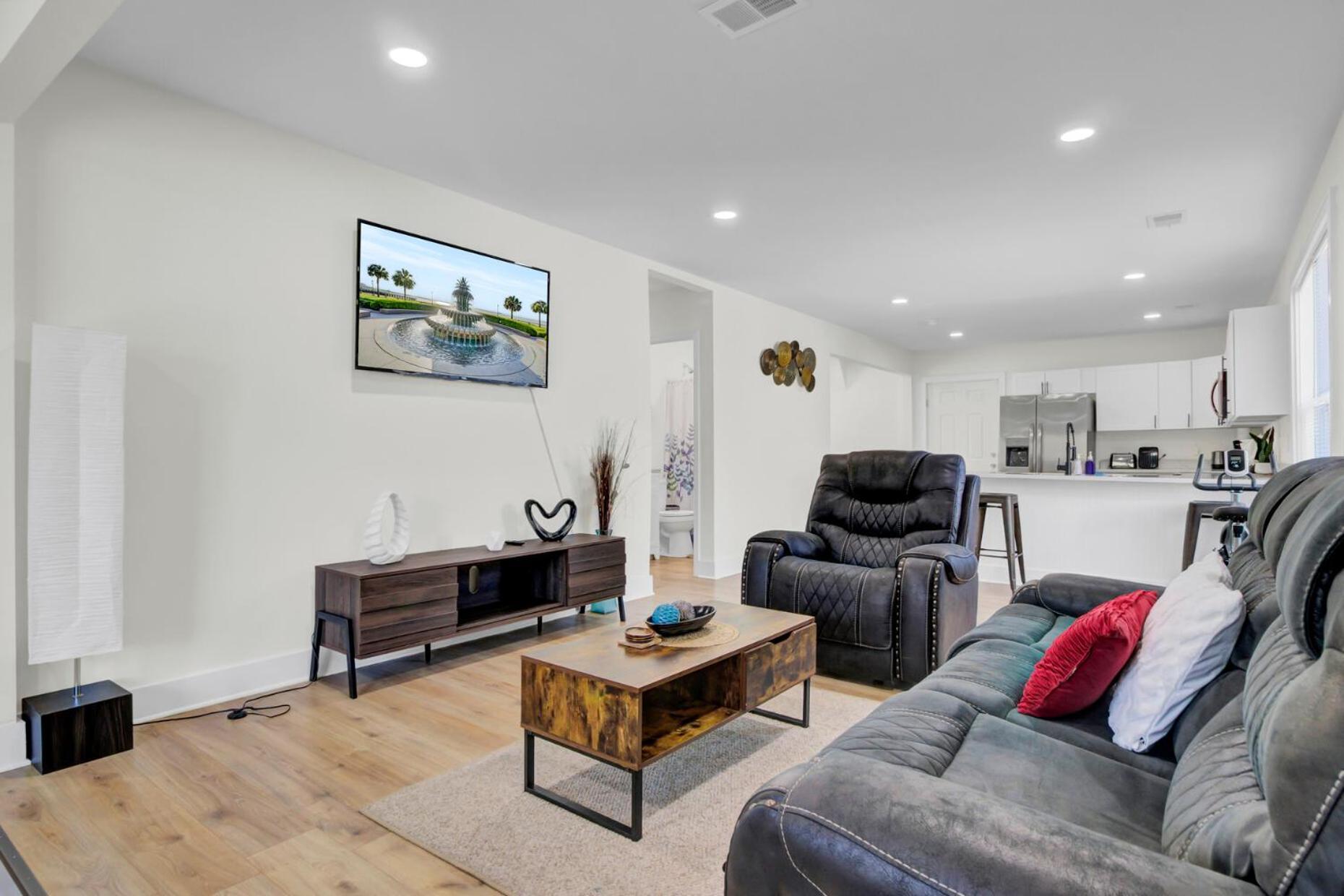 Cozy House Just Minutes From Downtown Holiday home *