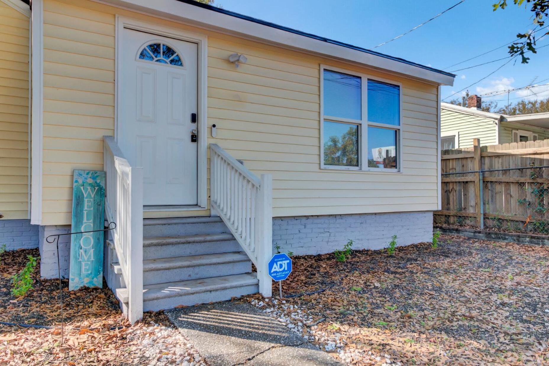 Cozy House Just Minutes From Downtown Holiday home *