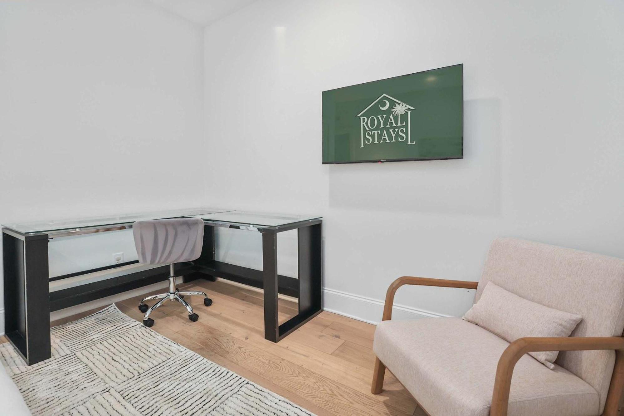 Holiday home Twin Palms Old Village 5-min To Dwntwn *